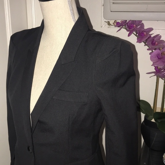 Unique sassy modern blazer - Picture 2 of 6